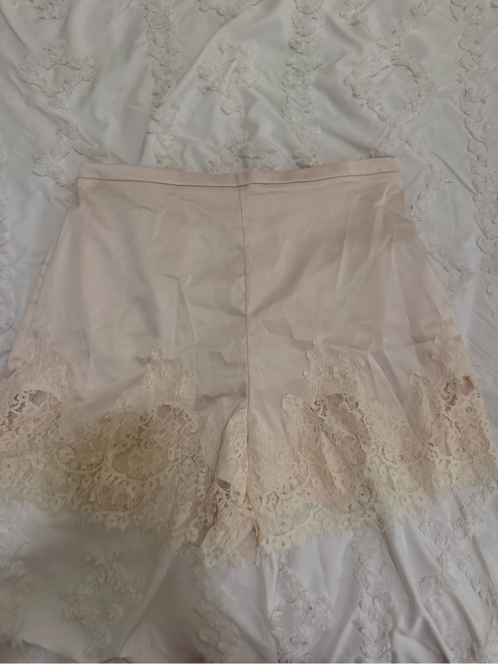 Women's Lace Trim High-Waist Shorts — Light Blush